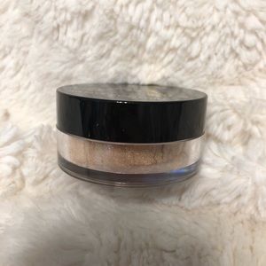 Artist Couture Diamond Glow Powder